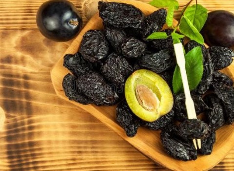 تصویر 3 از قیمت خرید آلو خشک سیاه + فروش ویژه
